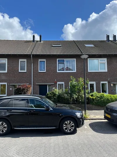 House for rent on Fie Carelsenlaan in Den Haag