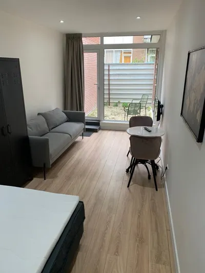 Apartment for rent on Schiedamseweg in Rotterdam