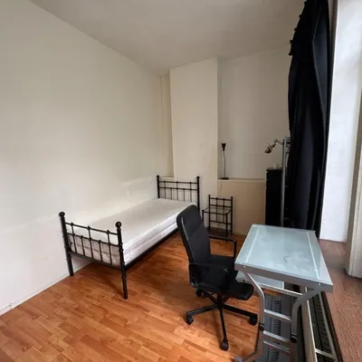 Room for rent on Voorschoterstraat in Rotterdam