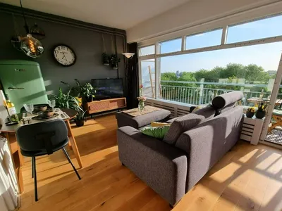 Apartment for rent on Burgemeester Hogguerstraat in Amsterdam